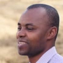 Photo of Oliver Hlomayi
