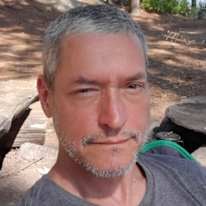 Photo of Lee
