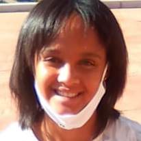 Photo of Leonie MacDonald