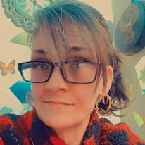 Photo of Leanne Etmanskie