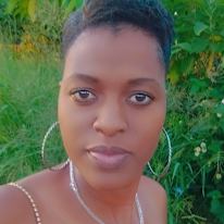 Photo of Dineo Mahlo