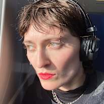 Photo of Molly Lindsay